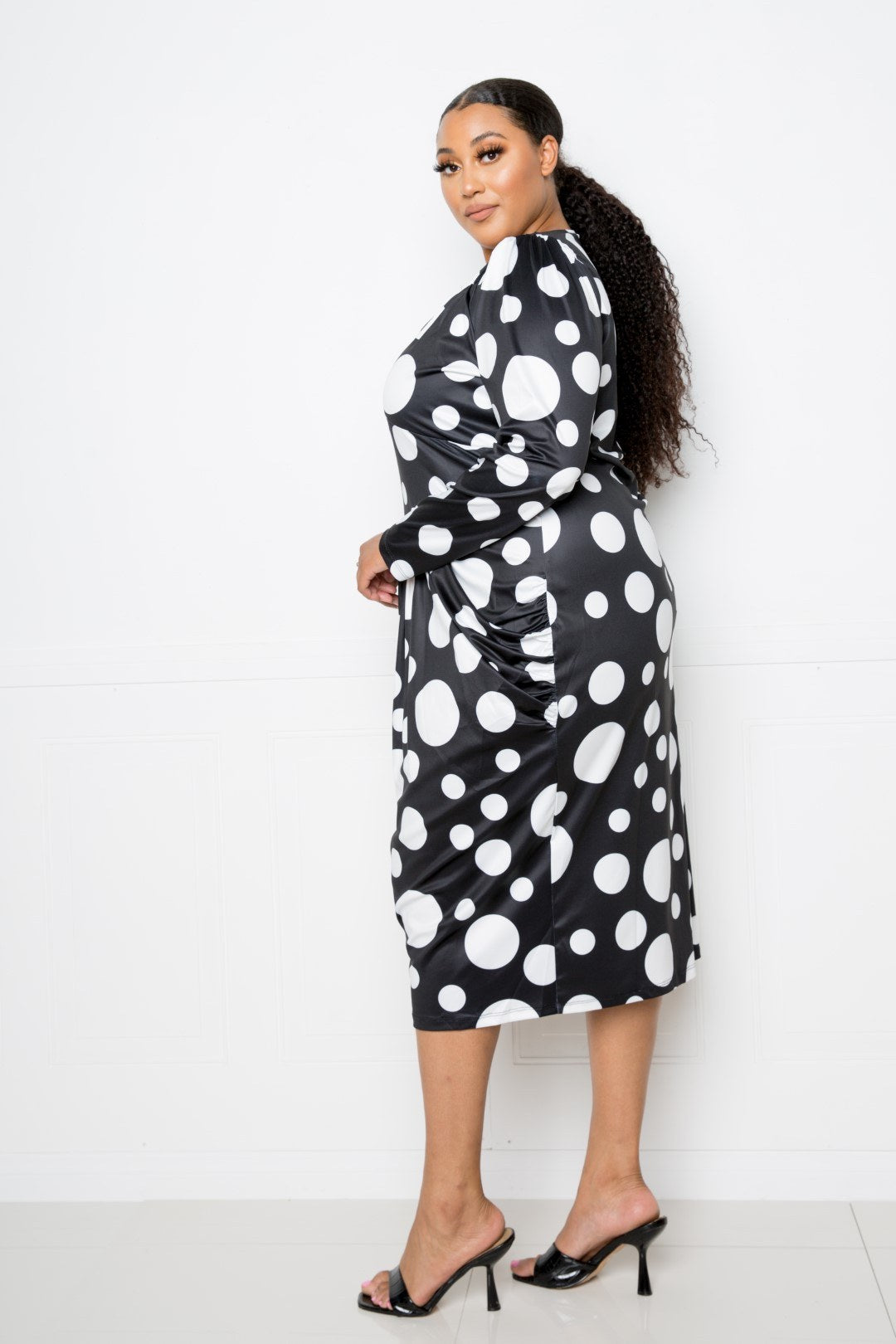 Connect the Polka Dots (Black)